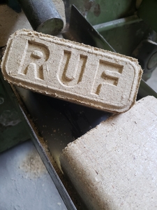 Продаємо паливні брикети RUF