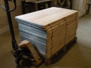 Куплю технологические поддоны для вибропресса грн.500