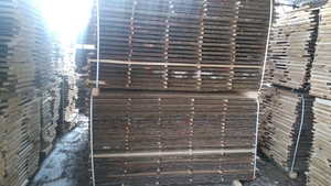 Доска дубовая необрезная 30мм грн.7500