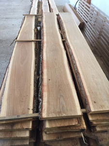 Купим дубовую необрезную доску свежепил грн.0