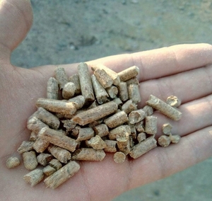 Древесные топливные гранулы с низкой зольностью грн.1