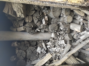 Продам древесный уголь грн.7500