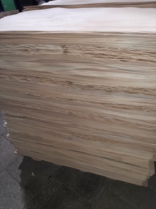 Шпон буковий лущений грн.