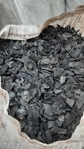 Продам уголь из скорлупы грецкого ореха грн.17