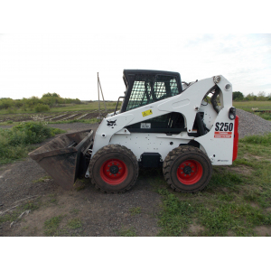 Послуга оренди міні-навантажувача Bobcat, усі форми оплати грн.650