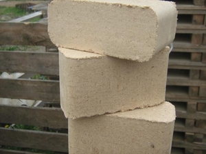 Продам брикеты топливные грн.0