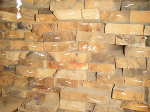 Продам дуб грн.0