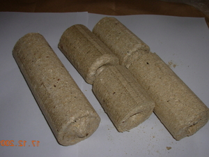 Продам брикеты из шелухи риса грн.0