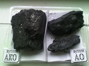 Продам уголь фасованный в мешках 50 кг = 50 грн +38 (093) 501 42 31 в Киеве и Киевской области качественный антрацитных марок  грн.0