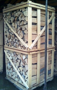 Украинская фирма производит колотые дрова грн.0