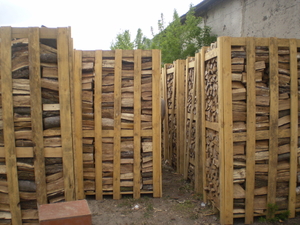 Продам дрова колотые дуб граб длина 25-33  грн.0